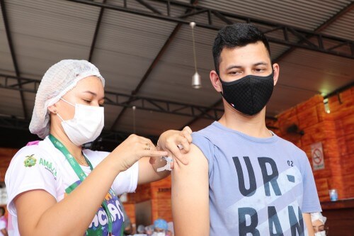 Amazonas já aplicou 6.658.361 doses de vacina contra Covid-19 até esta segunda-feira