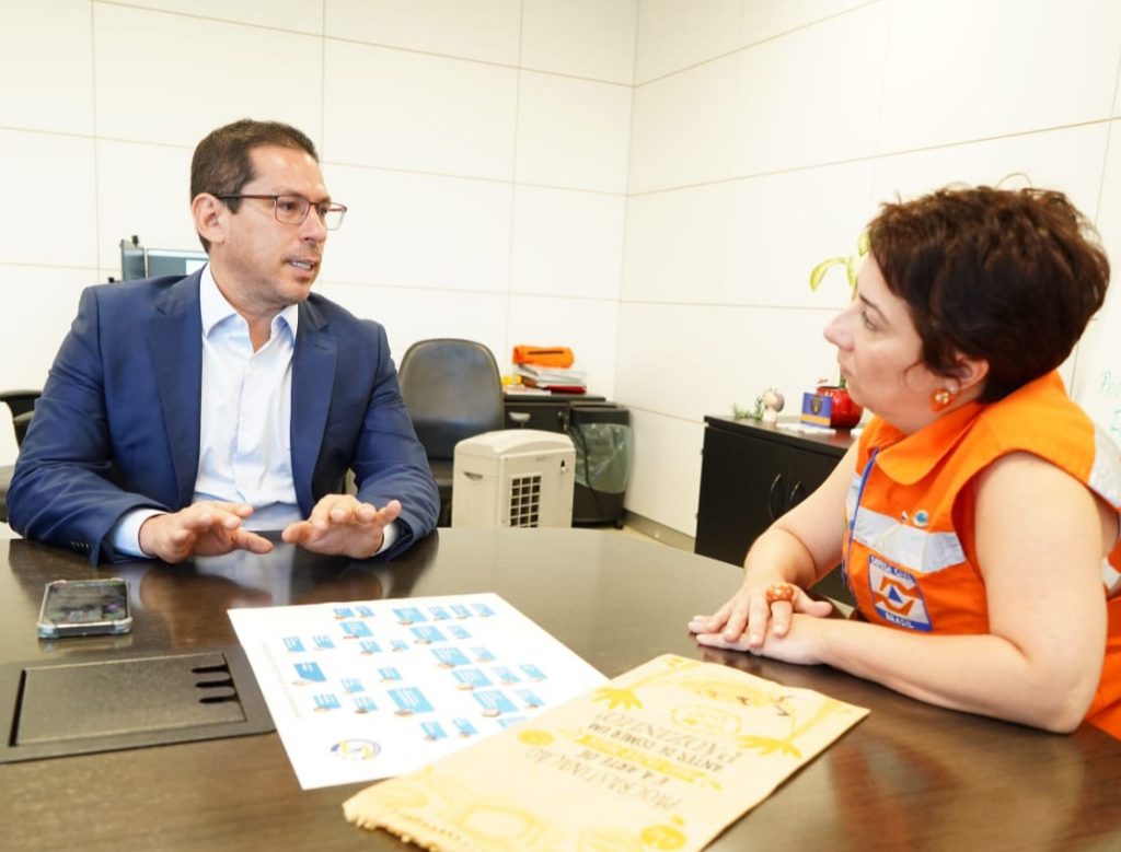 Marcelo Ramos encaminha alimentos a Parintins e agiliza ajuda federal para famílias afetadas por chuvas