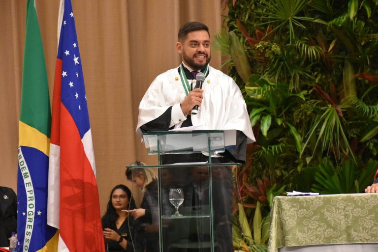 reitor da Universidade do Estado do Amazonas (UEA), André Luiz Nunes Zogahib,