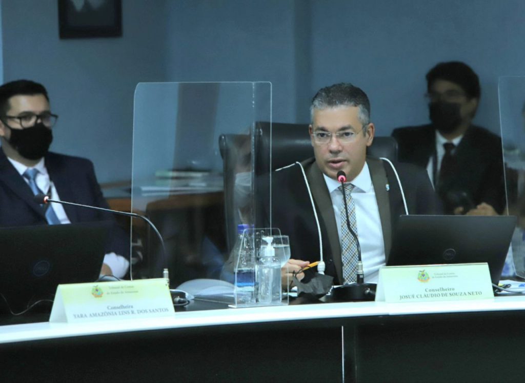 Cautelarmente, conselheiro do TCE-AM suspende licitações no interior do Estado