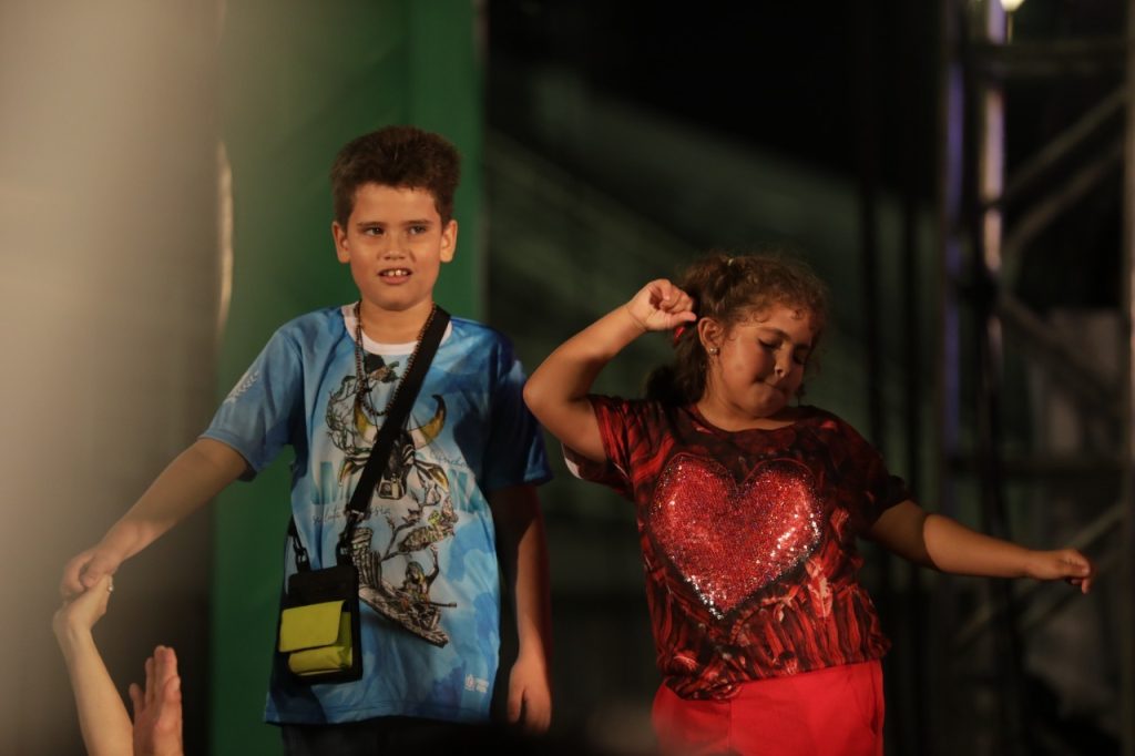 Confira regras de entrada de crianças e adolescentes no Bumbódromo de Parintins