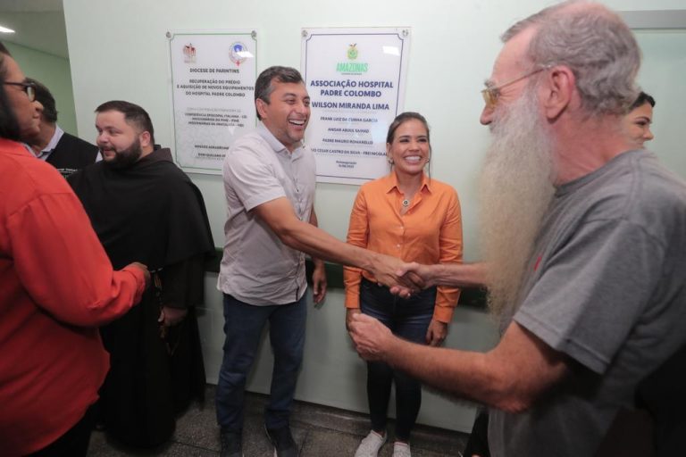 Wilson Lima firma convênio para reabertura do Hospital Padre Colombo em Parintins