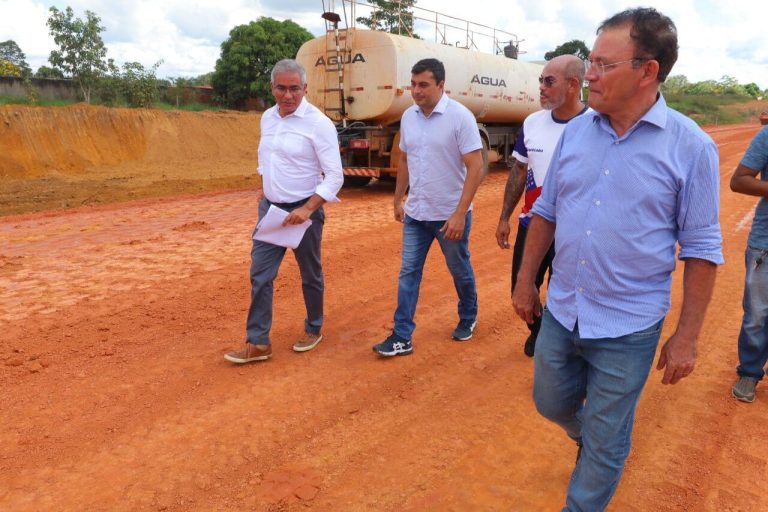 Wilson Lima vistoria obras do Anel Viário de Humaitá, que entram na fase final de execução