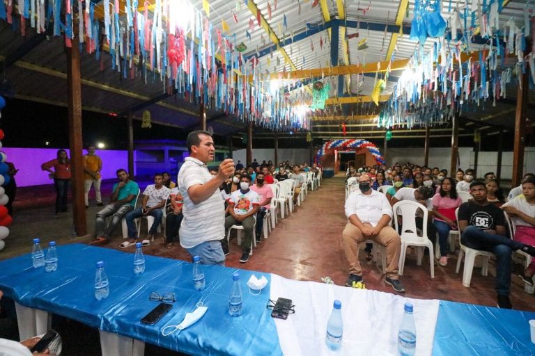 Curso preparatório gratuito da Prefeitura de Barreirinha chega ao Distrito de Pedras