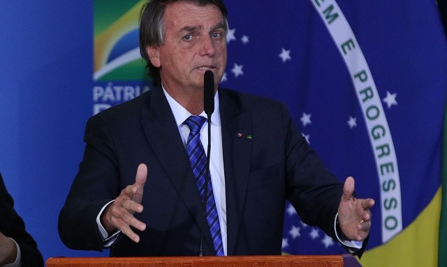 Nova pesquisa aponta Bolsonaro na liderança da disputa presidencial no segundo turno