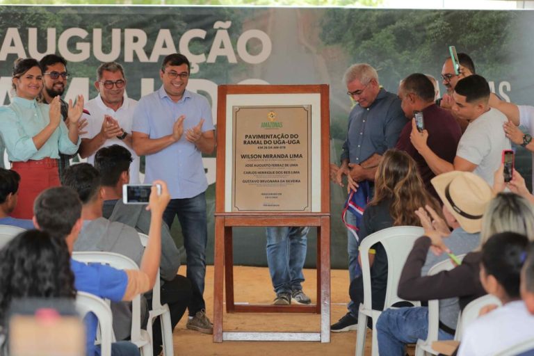 Wilson Lima entrega ramal do Uga-Uga asfaltado e projeta pavimentação de 170 quilômetros de ramais a partir de 2023