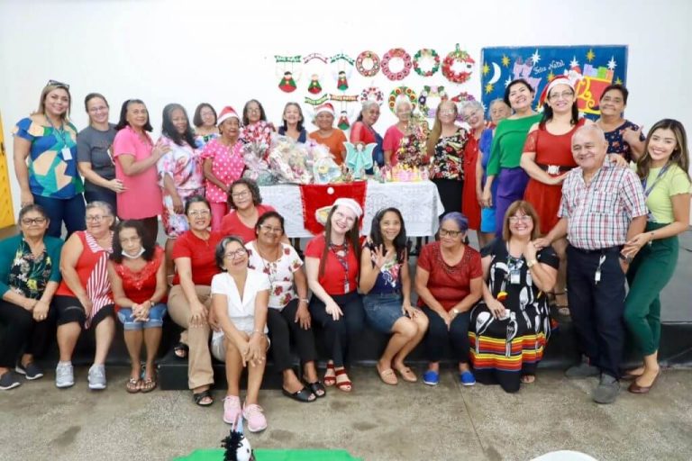 CECF Teonízia Lobo encerra atividades do ano com café da manhã e sorteio de brindes