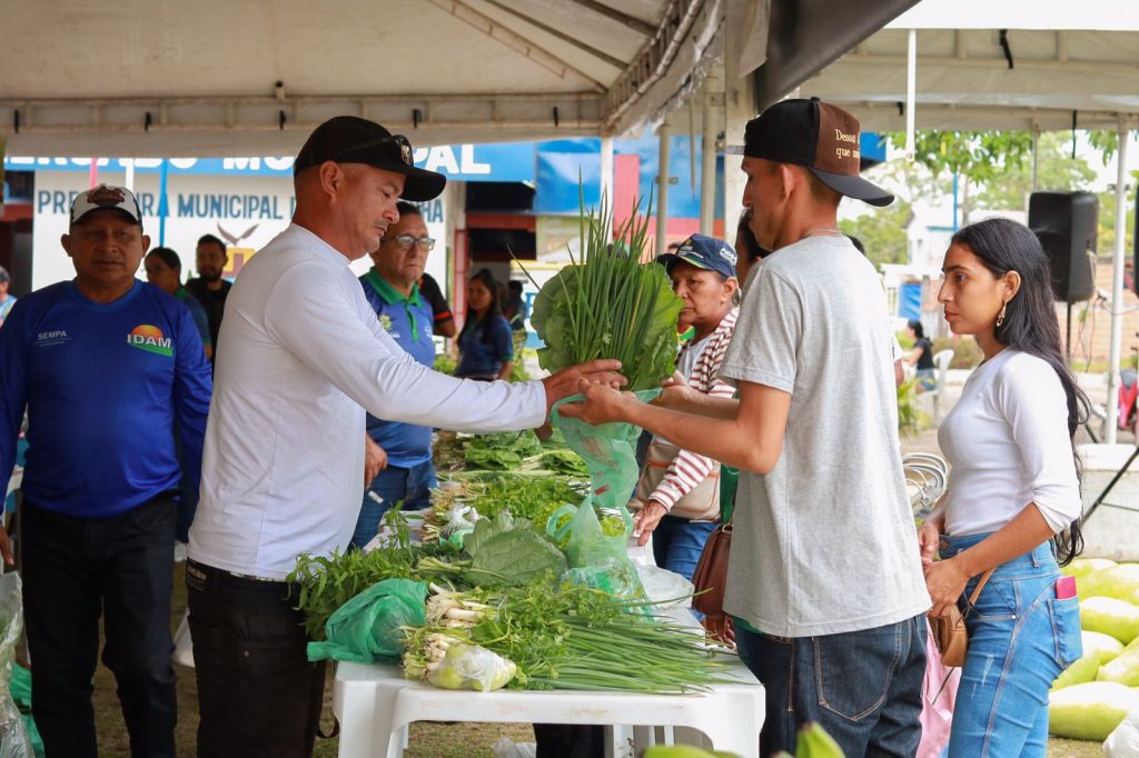 Feira da agricultura impulsiona economia do produtor rural de Barreirinha