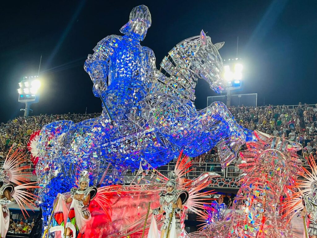 São Jorge da Vila Isabel é inspiração em alegoria de Parintins, revela Alex Salvador