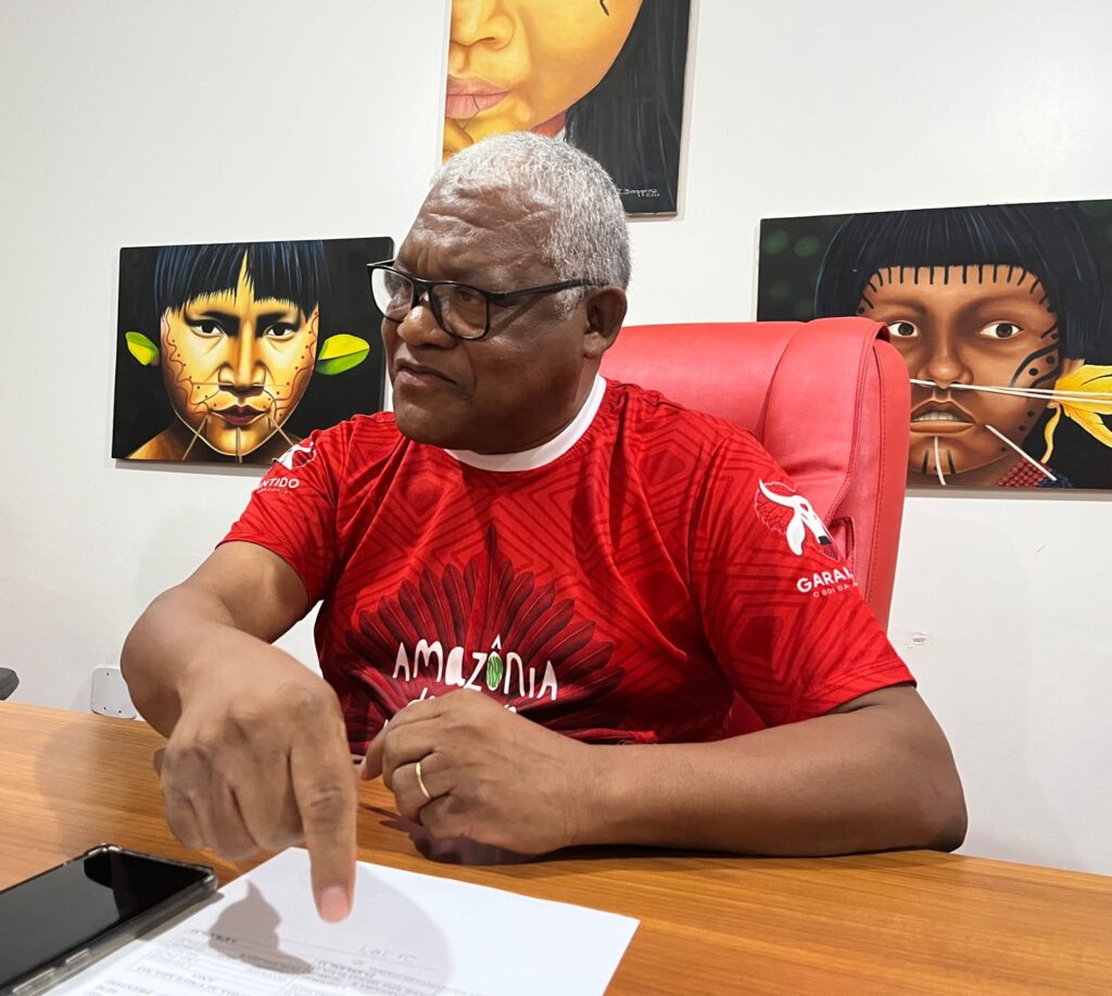 "Não vou recuar, eu só quero honrar o Garantido", declara Antônio Andrade sobre assembleia de prorrogação de mandato