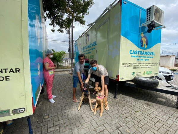 Alex Garcia anuncia castramóvel para o mês de abril em Parintins