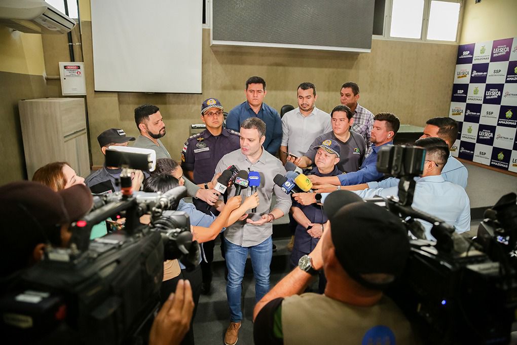 Detran-AM e Polícia Militar atuam no combate aos “rolezinhos” e removem 141 motocicletas em estado irregular