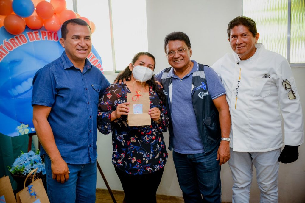 Prefeitura de Barreirinha contempla mais 30 cidadãos com próteses dentárias