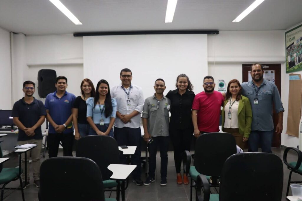 Órgãos do Governo do Estado alinham acordo de pesca no rio Negro, em Barcelos