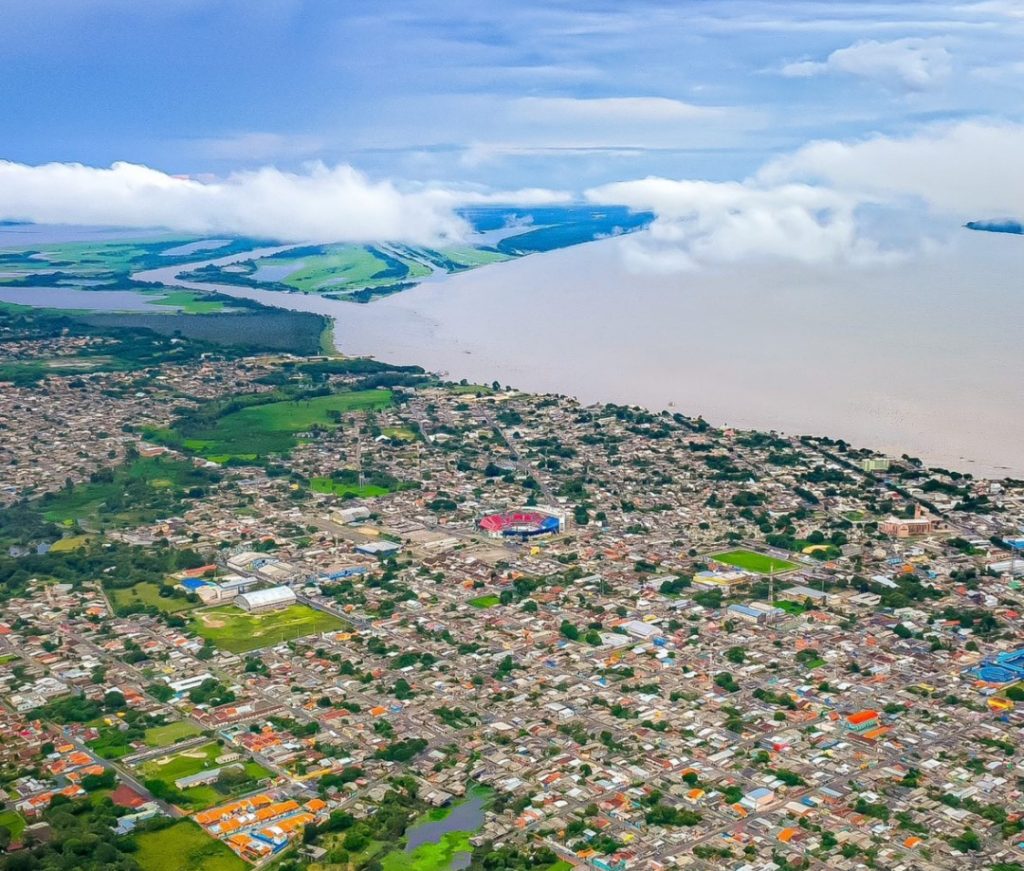 Passagens aéreas para o festival de Parintins podem custar até R$ 2 mil em voos fretados 