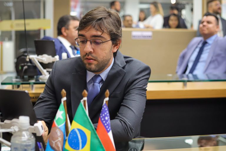 deputado Thiago Abrahim (União Brasil)
