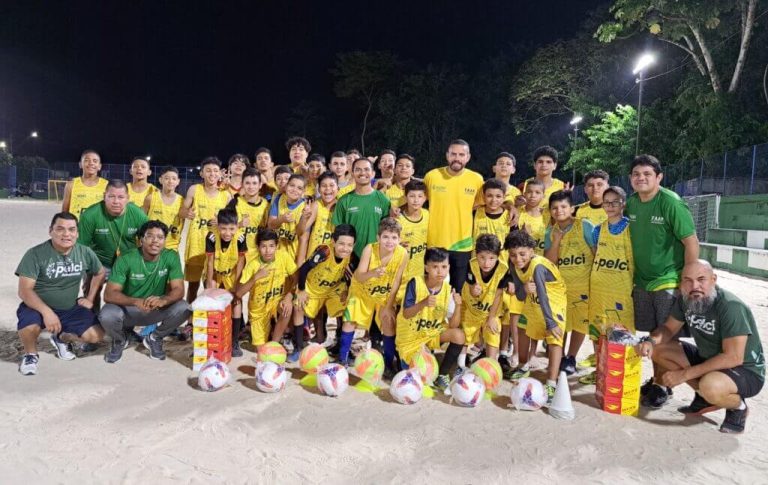 Governo do Amazonas realiza entrega de materiais esportivos para núcleos do Programa Esporte e Lazer na Capital e Interior