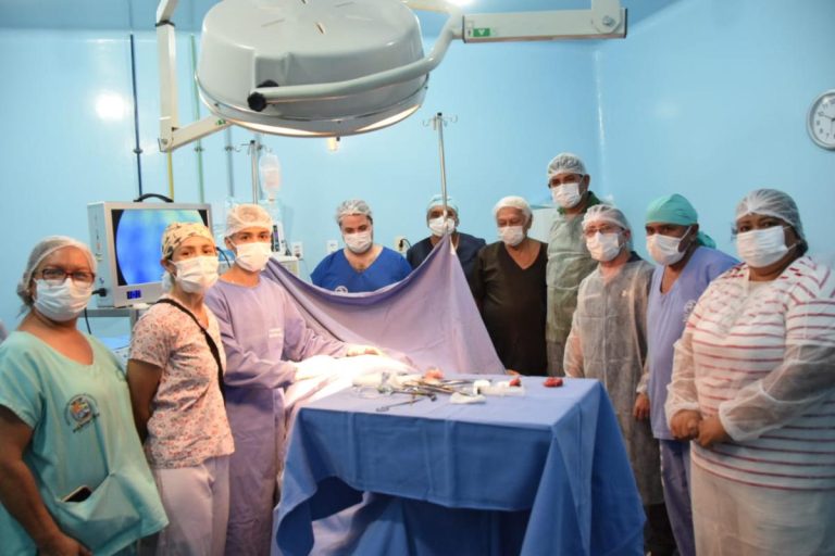 Bi Garcia acompanha jornada de cirurgia de vesícula