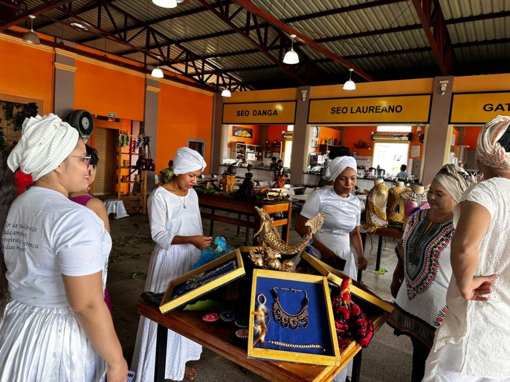 Parintins recebe mais um navio de turistas