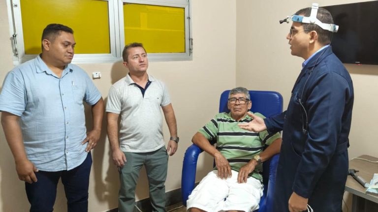 Médico otorrino inicia atendimentos em Parintins