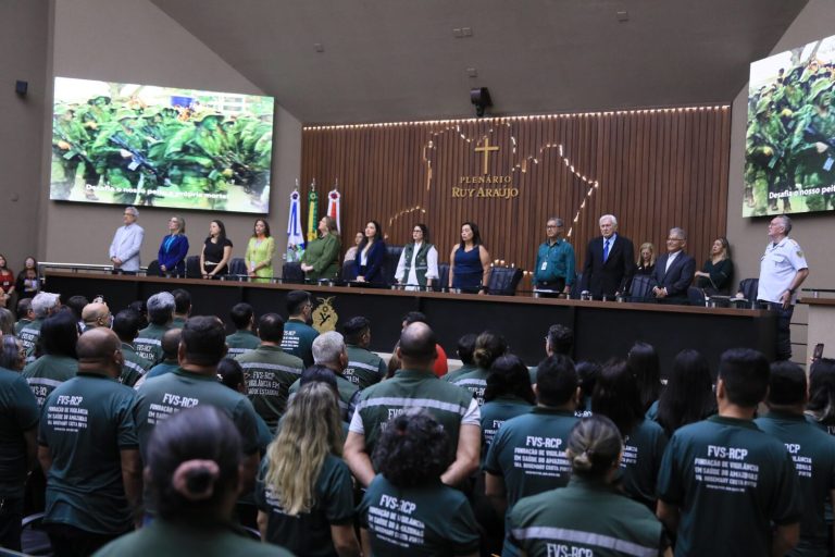 FVS-RCP comemora 20 Anos de dedicação à saúde pública em sessão especial na Aleam