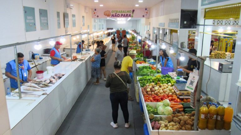 Governo do Amazonas e Prefeitura de Manaus entregam feira do Alvorada 2 revitalizada