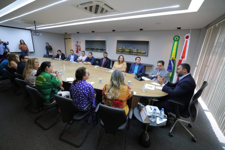 Governador Wilson Lima anuncia reajustes para servidores da saúde do Governo do Estado