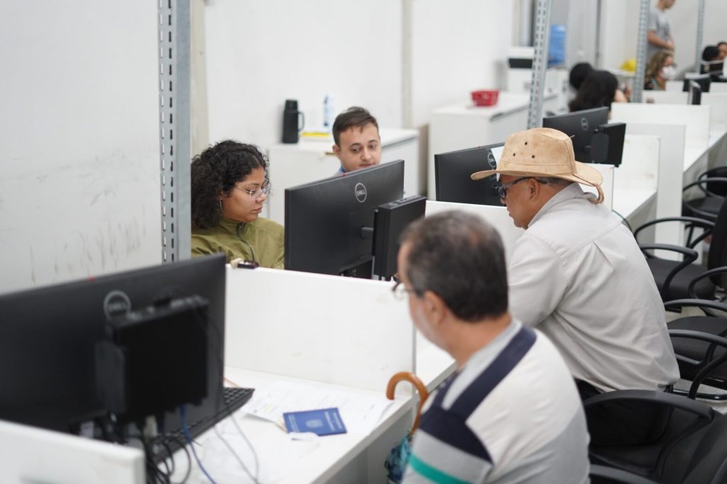 Sine Amazonas divulga 160 vagas de emprego para esta sexta-feira