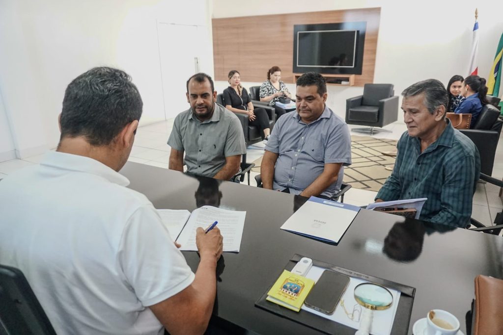 Infraestrutura: Prefeitura de Parintins e Caixa Econômica assinam convênio de R$ 71 milhões