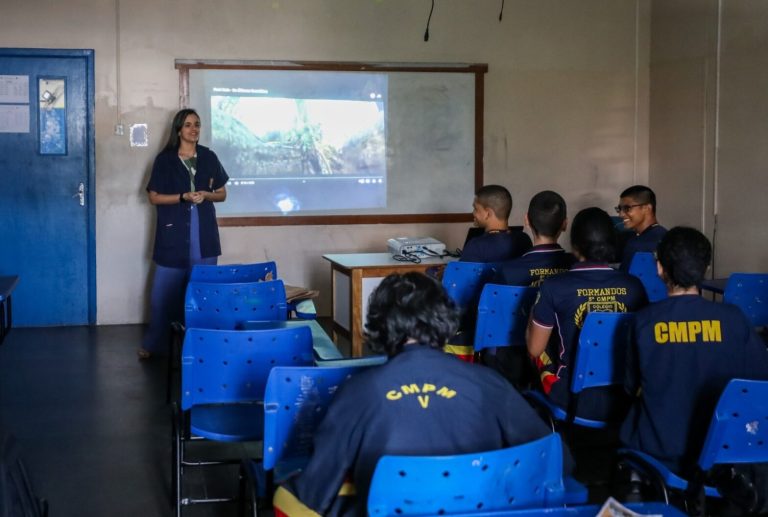 Projeto apoiado pelo Governo do Amazonas incentiva o senso crítico de estudantes do Ensino Médio por meio do cinema