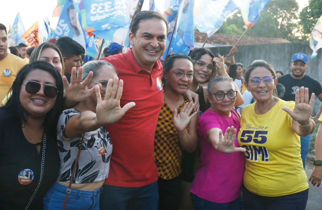 candidato a prefeito Mateus Assayag PSD e da candidata a vice Vanessa Goncalves MDB 3