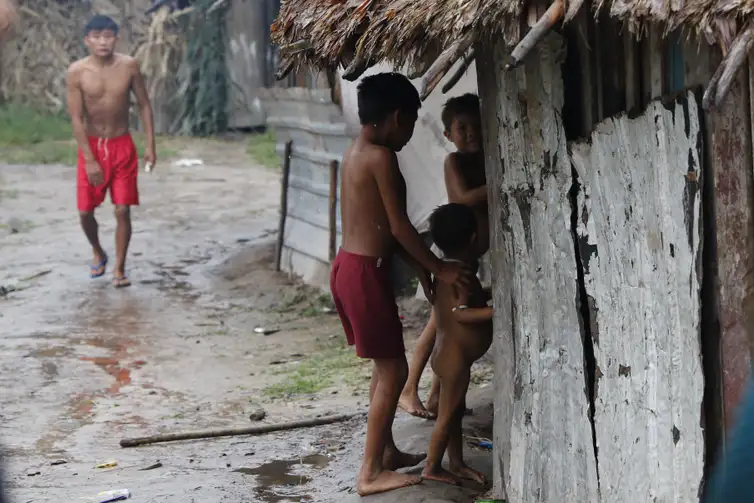 Terras indigenas sofrem mais com analfabetismo e domicilio precario 1