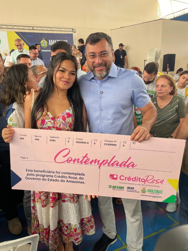 Seas leva atendimento do Crédito Rosa e entrega de certificados do Projeto Padaria Artesanal ao Governo Presente