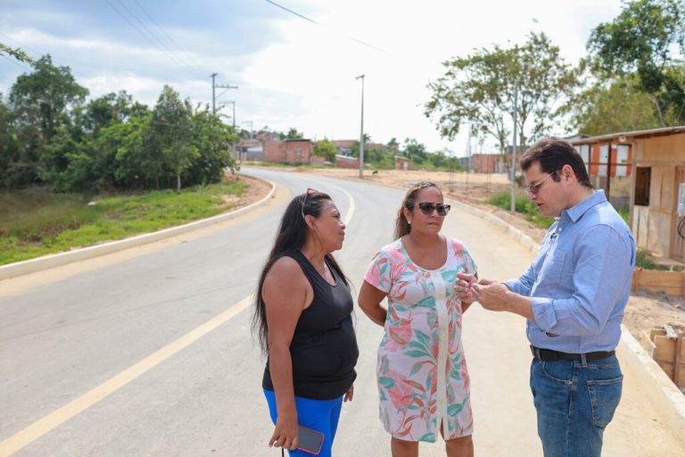 Asfalta Amazonas: Governo do Estado entrega 4,3 quilômetros de ruas asfaltadas no Parque Solimões