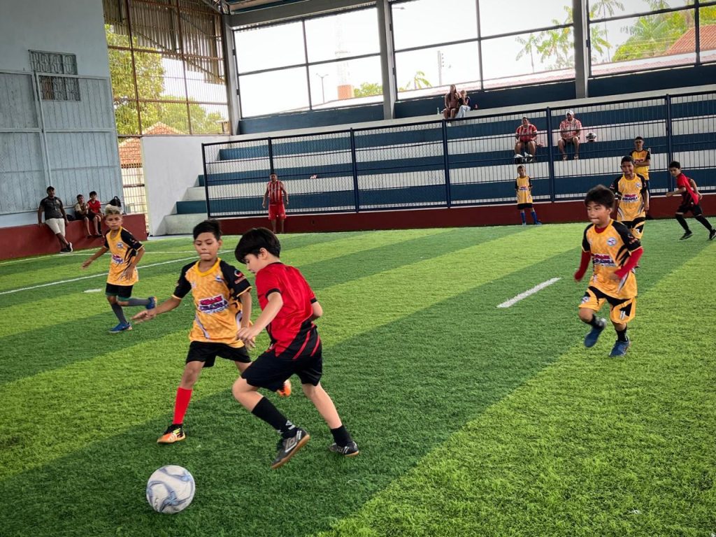 Copa Furacão movimenta esporte de base em Parintins