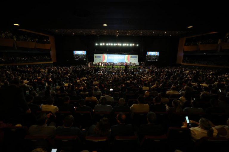 Governador Wilson Lima destaca acordo para ajudar municípios do Amazonas a criarem planos de adaptação às mudanças climáticas