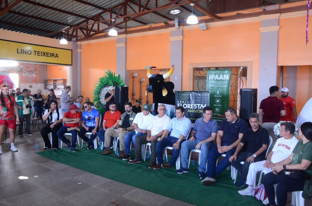 Agricultores de Parintins Recebem Incentivos Financeiros do Projeto Floresta+ Amazônia 1 Prefeitura de Parintins participa do lancam
