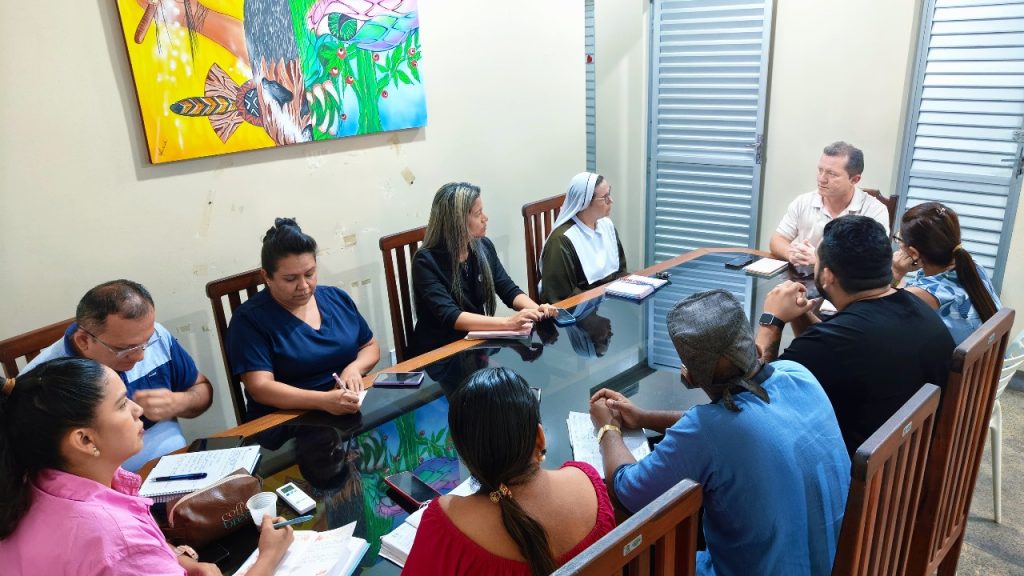 Hospitais de Parintins ampliam cooperação para melhorar atendimento à população