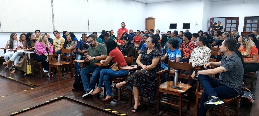 Prefeitura de Parintins, poder judiciário e manifestações culturais discutem mudanças na portaria de proteção de crianças nos eventos