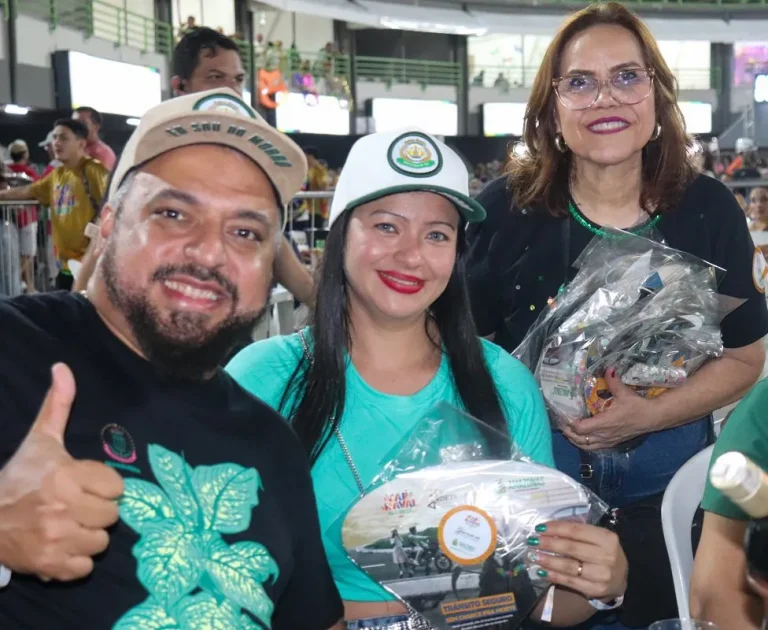 Carnaval na Floresta 2025: Detran-AM promove ação de conscientização no desfile das escolas de samba do Grupo Especial