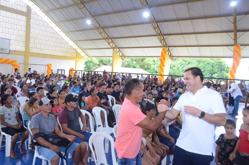 Ajuda humanitária: 500 famílias do Tracajá recebem cestas básicas 1 Em uma acao conjunta do Governo Federal por meio do Minis 5