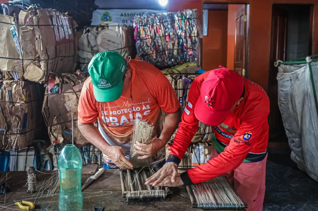 Parintins e Nhamundá firmam parceria para capacitação em Meio Ambiente 3 Prefeitura de Parintins promove oficinas e
