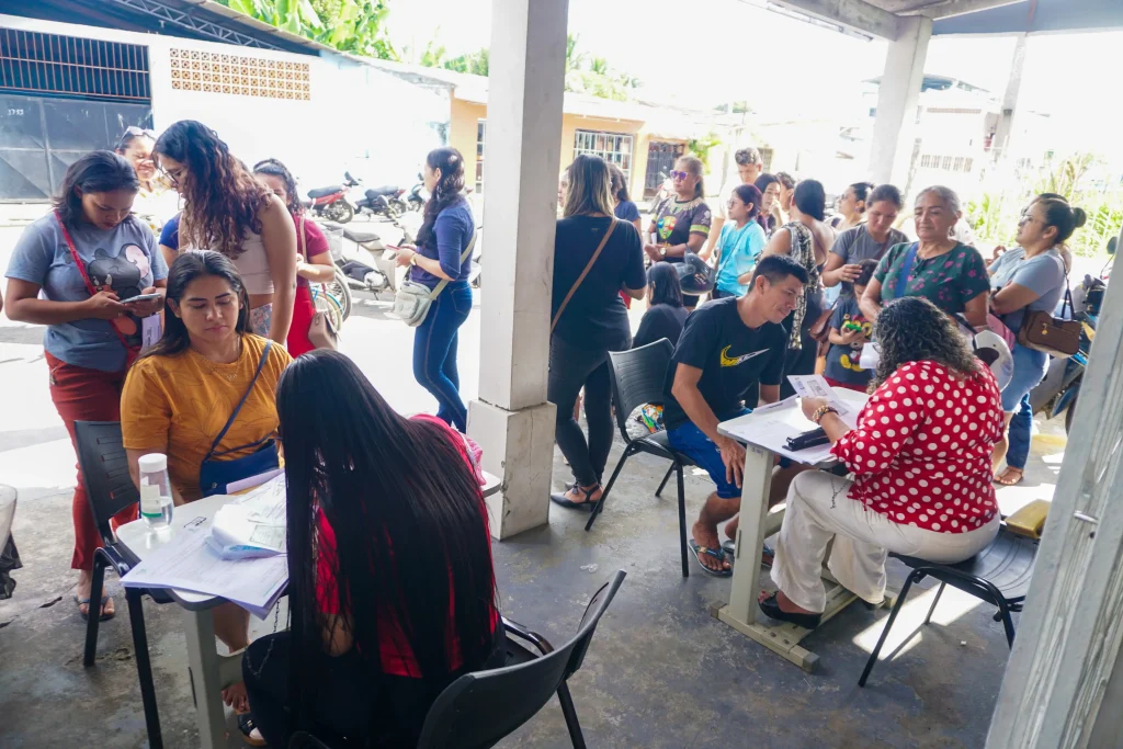 Parintins oferece cursos de corte e costura, artesanato e acessórios bovinos: Oportunidade de renda para a comunidade 1 Cursos do Centro de Costura Dona Cota atrai dezenas de pessoas e inscricoes estao esgotadas 2