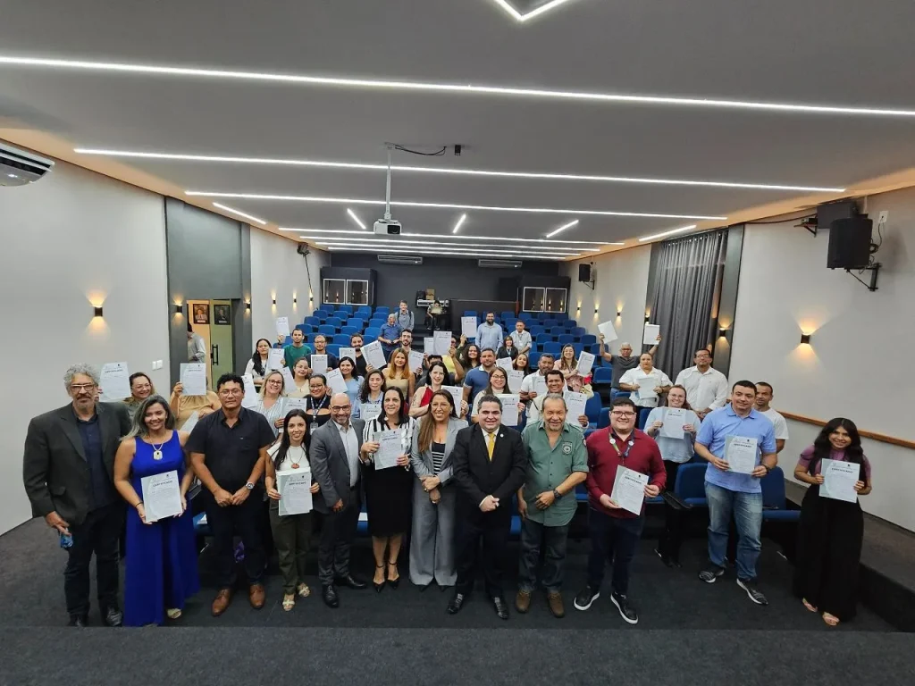 Idam e Ufam certificam servidores do instituto em Agentes de Assistência Técnica e Extensão Rural