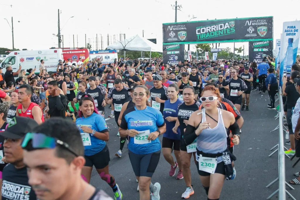 Com mais de 3 mil pessoas, Polícia Militar do Amazonas realiza tradicional Corrida Tiradentes