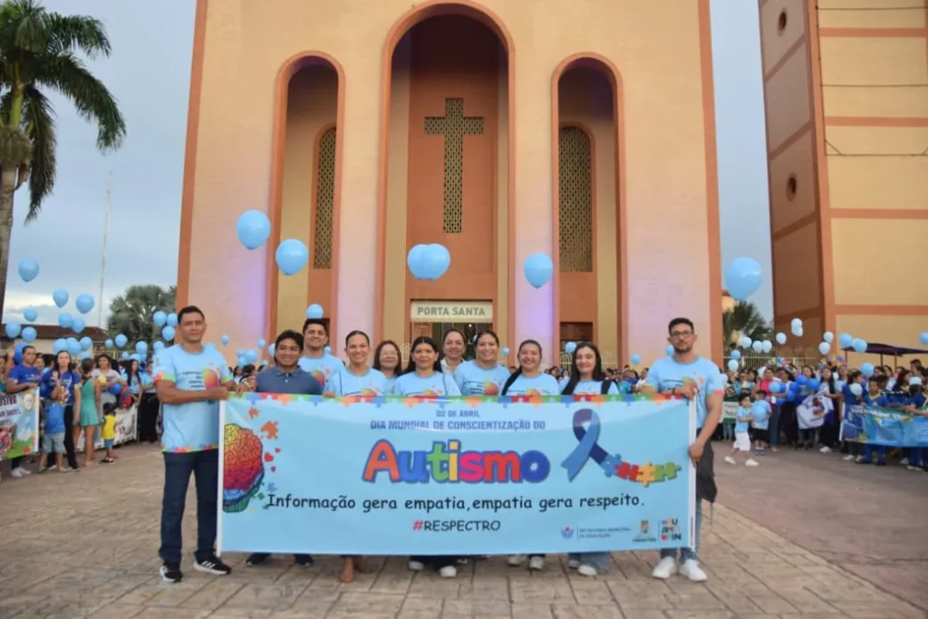 Caminhada pela Inclusão mobiliza Parintins no Dia de Conscientização do Autismo