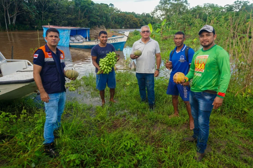 Produtores rurais de várzea recebem acompanhamento técnico da Prefeitura de Parintins
