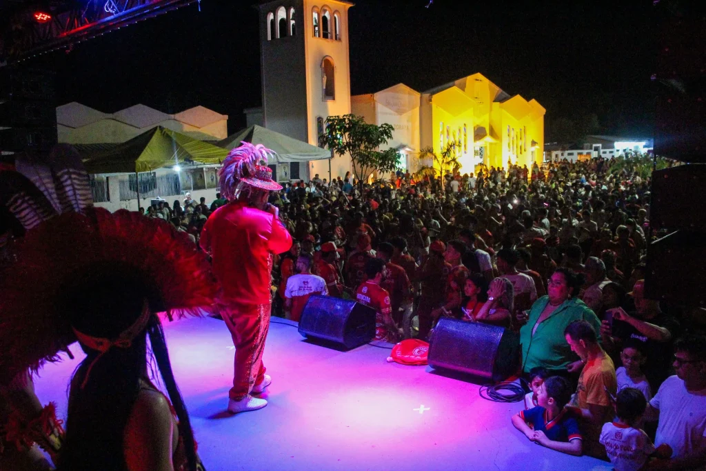 Boi Garantido leva devoção e toada ao encerramento da Festa de São José Operário