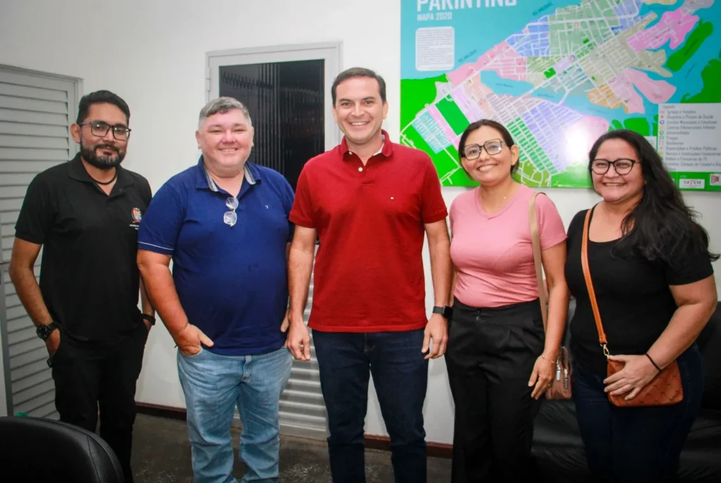 Com percentual de 4,38%, Prefeito Mateus Assayag paga reajuste salarial de servidores públicos de Parintins