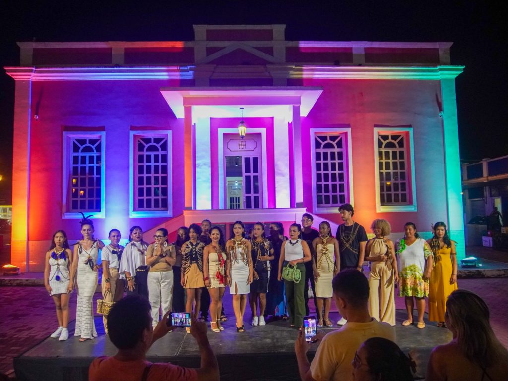 Em arte e festa, Parintins celebra 1 ano do Centro de Cultura e Memória